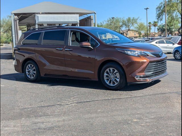 2023 Toyota Sienna XLE