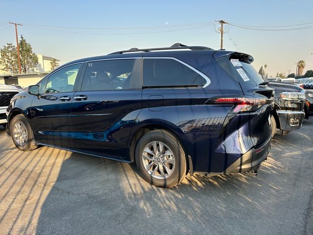 2023 Toyota Sienna XLE