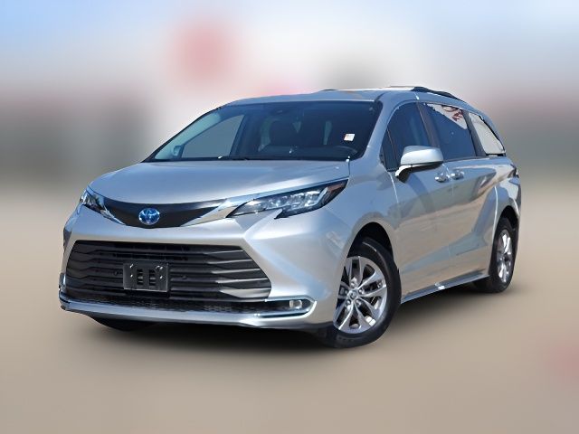 2023 Toyota Sienna XLE