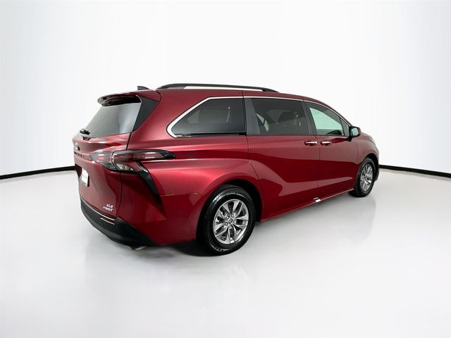 2023 Toyota Sienna XLE