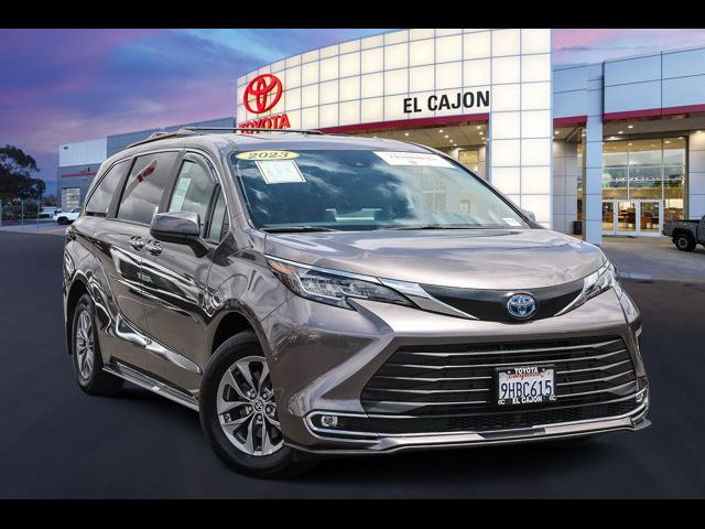 2023 Toyota Sienna XLE