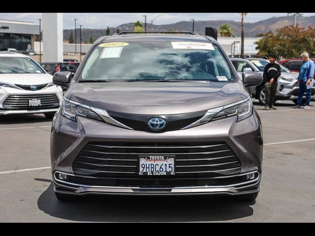 2023 Toyota Sienna XLE