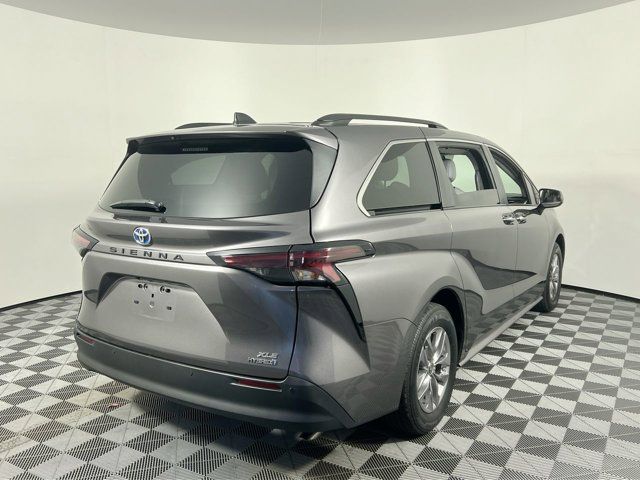 2023 Toyota Sienna XLE