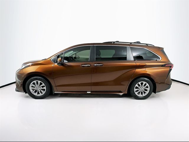 2023 Toyota Sienna XLE