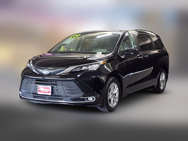 2023 Toyota Sienna XLE