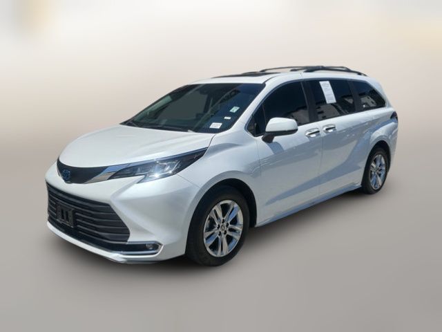 2023 Toyota Sienna XLE