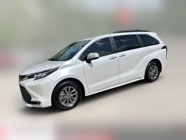 2023 Toyota Sienna XLE