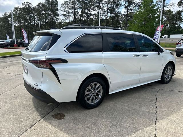 2023 Toyota Sienna XLE
