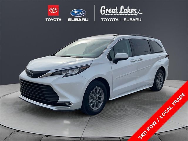 2023 Toyota Sienna XLE