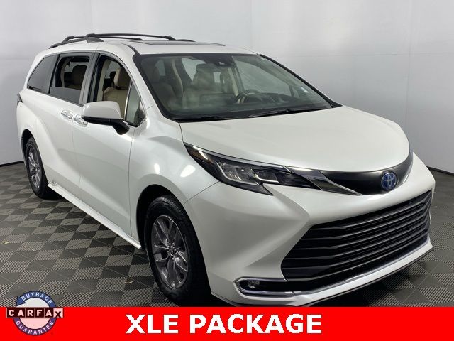 2023 Toyota Sienna XLE