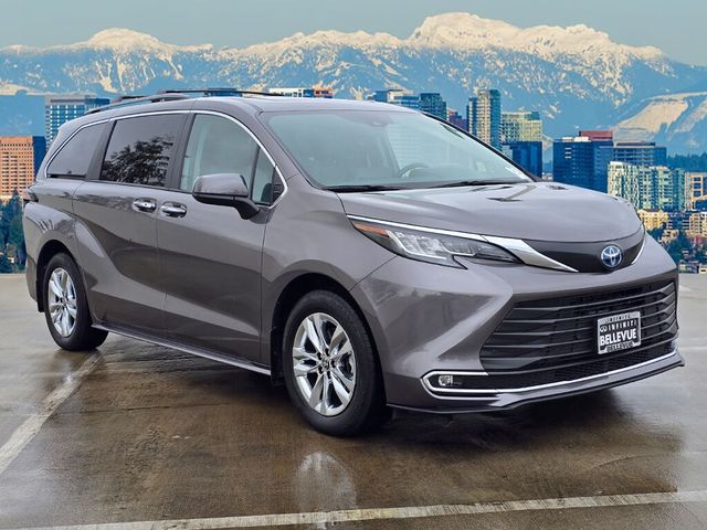 2023 Toyota Sienna XLE