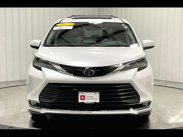 2023 Toyota Sienna XLE