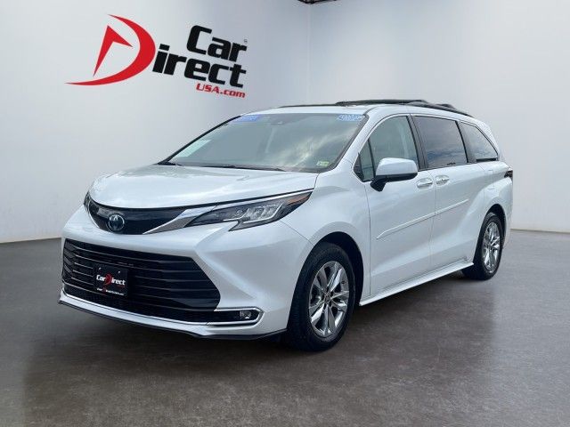 2023 Toyota Sienna XLE