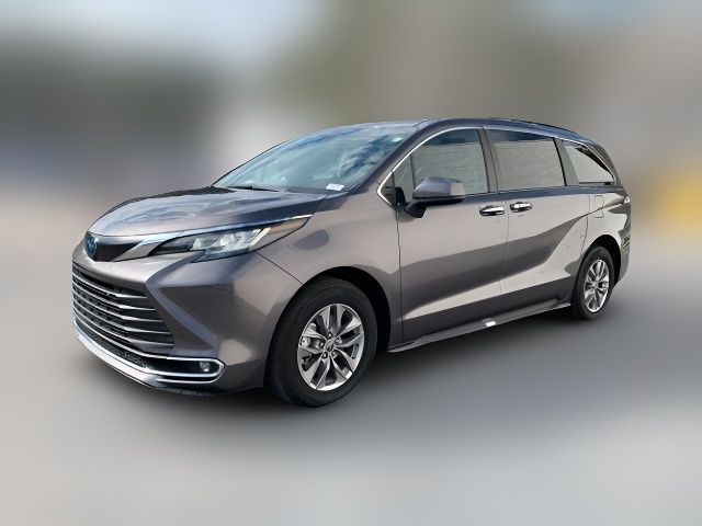 2023 Toyota Sienna XLE