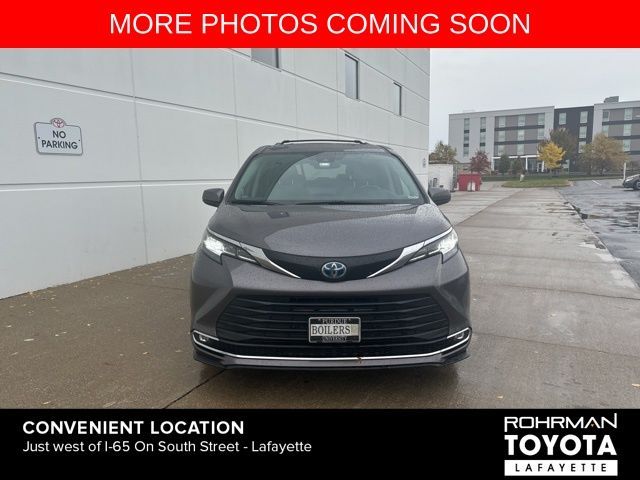 2023 Toyota Sienna XLE