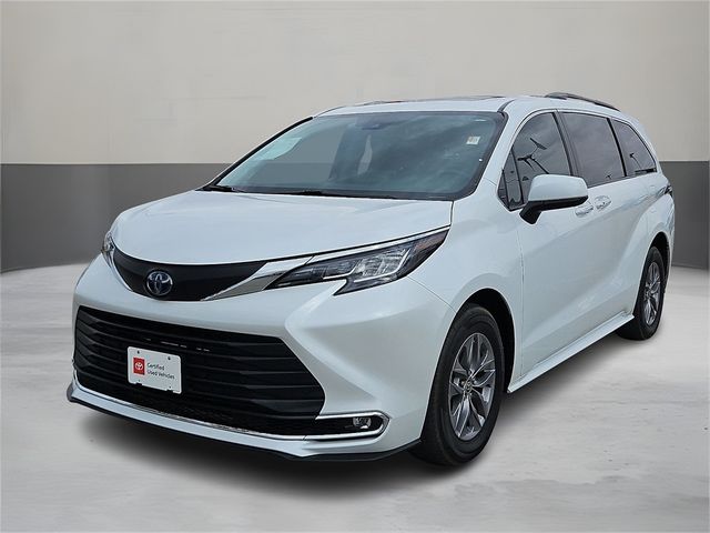 2023 Toyota Sienna XLE