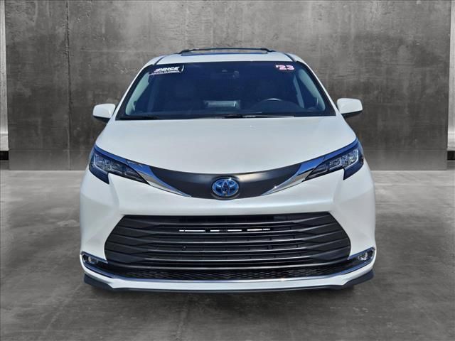 2023 Toyota Sienna XLE