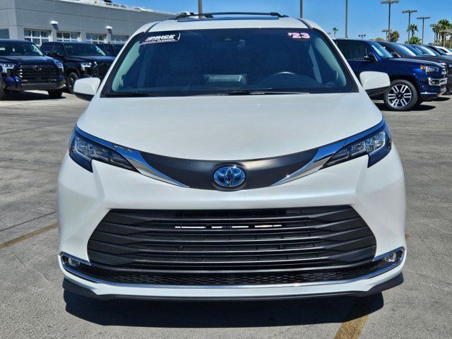 2023 Toyota Sienna XLE