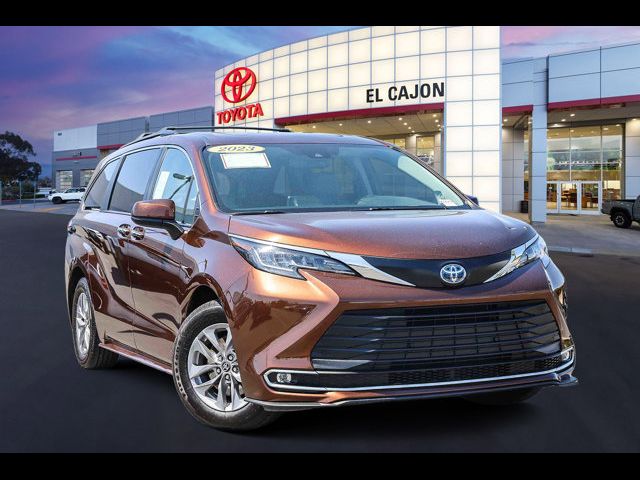 2023 Toyota Sienna XLE