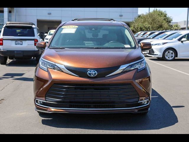 2023 Toyota Sienna XLE
