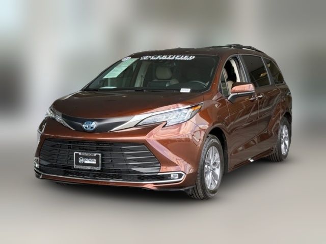 2023 Toyota Sienna XLE