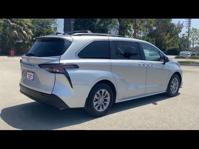 2023 Toyota Sienna XLE