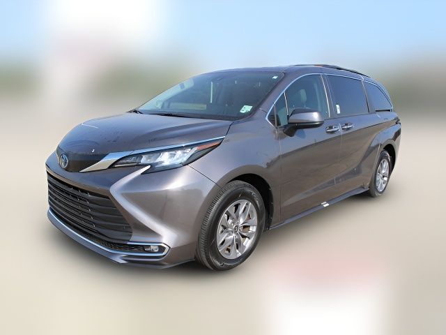 2023 Toyota Sienna XLE