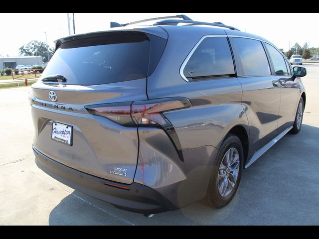 2023 Toyota Sienna XLE