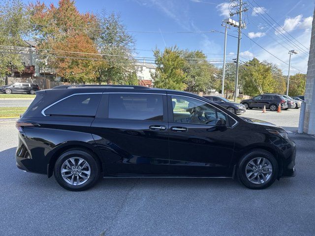 2023 Toyota Sienna XLE