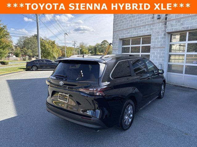 2023 Toyota Sienna XLE