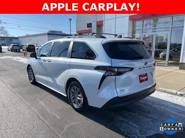 2023 Toyota Sienna XLE