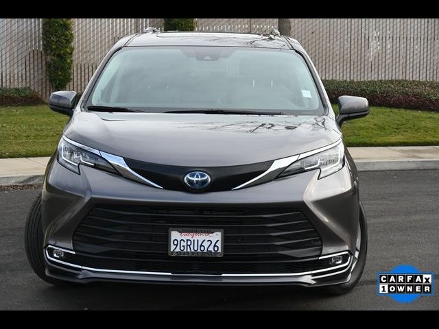 2023 Toyota Sienna XLE