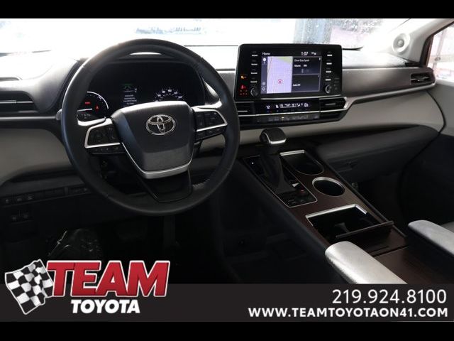 2023 Toyota Sienna XLE