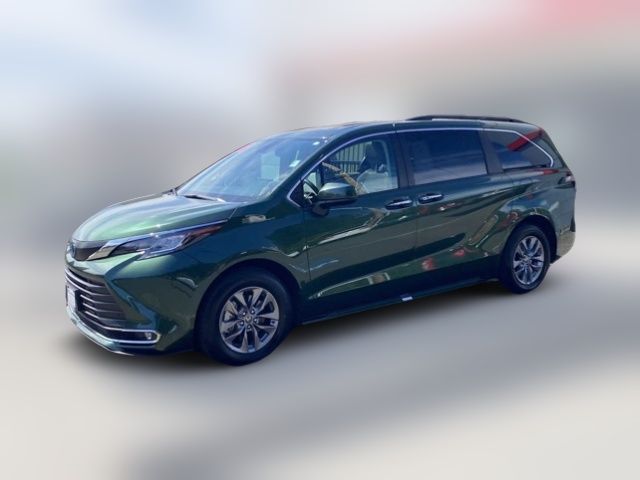 2023 Toyota Sienna XLE