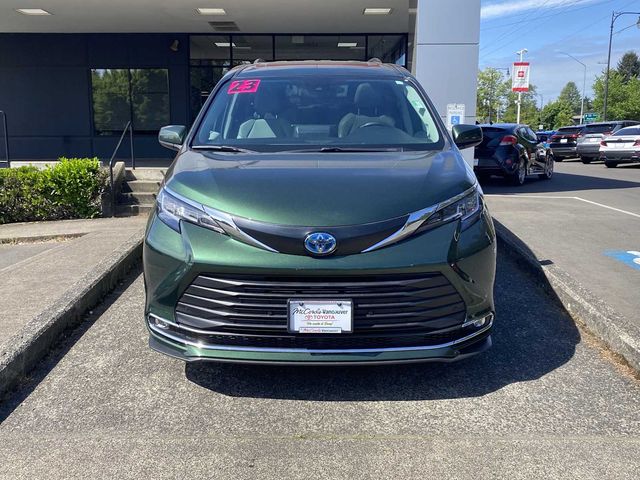 2023 Toyota Sienna XLE
