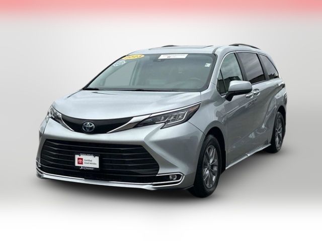 2023 Toyota Sienna XLE