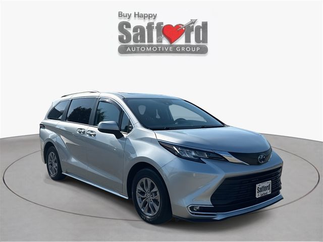 2023 Toyota Sienna XLE