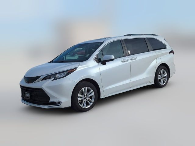 2023 Toyota Sienna XLE