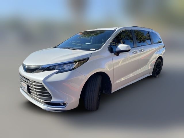 2023 Toyota Sienna XLE