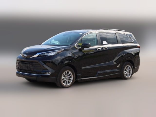 2023 Toyota Sienna XLE