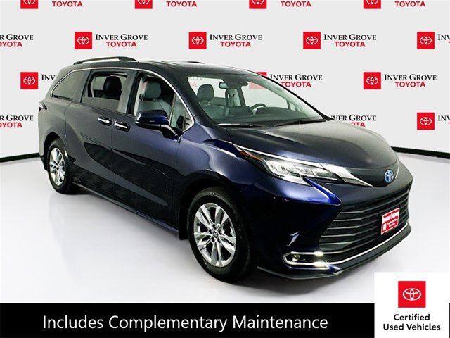 2023 Toyota Sienna XLE