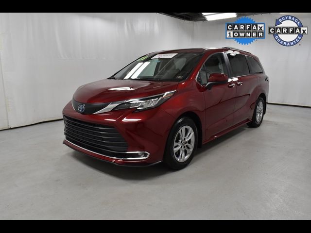 2023 Toyota Sienna XLE