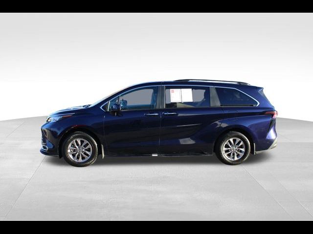 2023 Toyota Sienna XLE