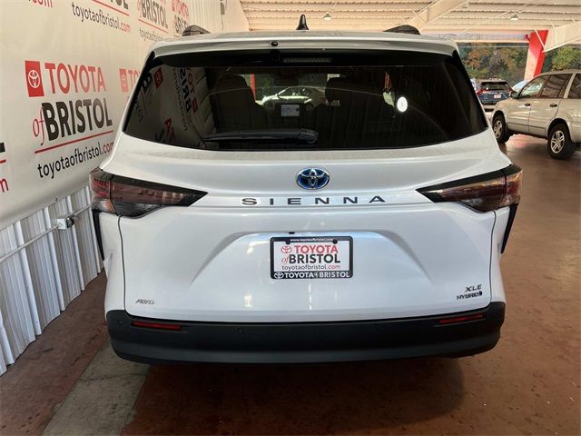 2023 Toyota Sienna XLE