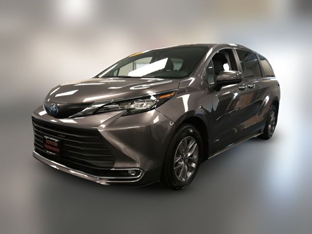 2023 Toyota Sienna XLE