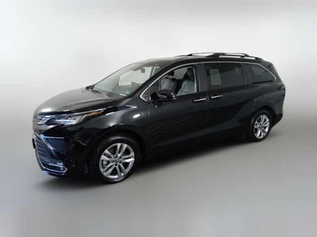 2023 Toyota Sienna XLE