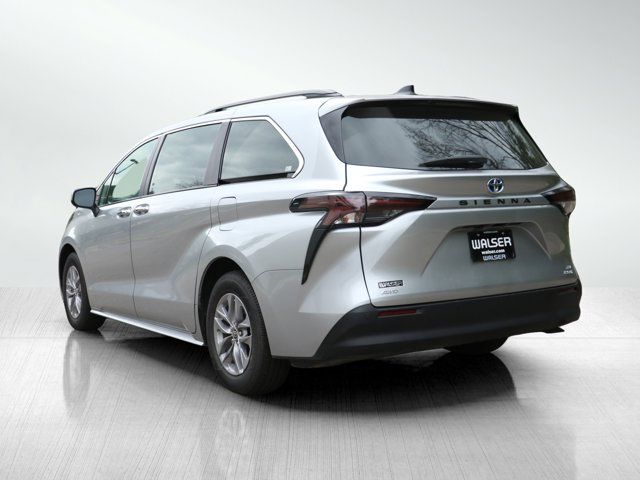 2023 Toyota Sienna XLE