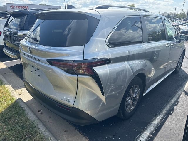 2023 Toyota Sienna XLE