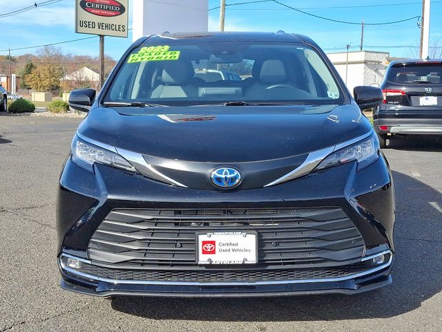 2023 Toyota Sienna XLE