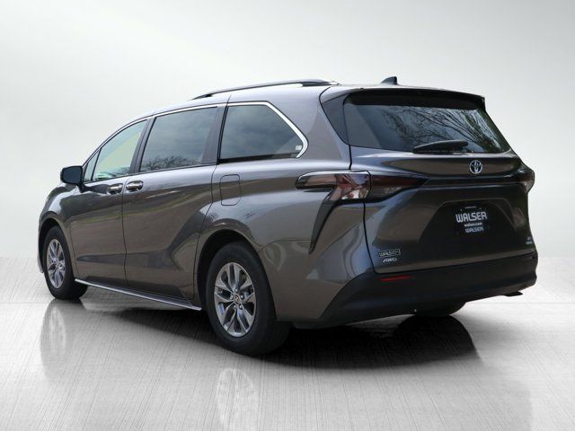 2023 Toyota Sienna XLE